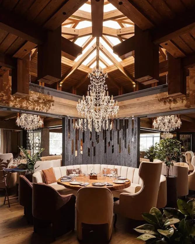 Ресторан Шале в Красной Поляне Интерьер