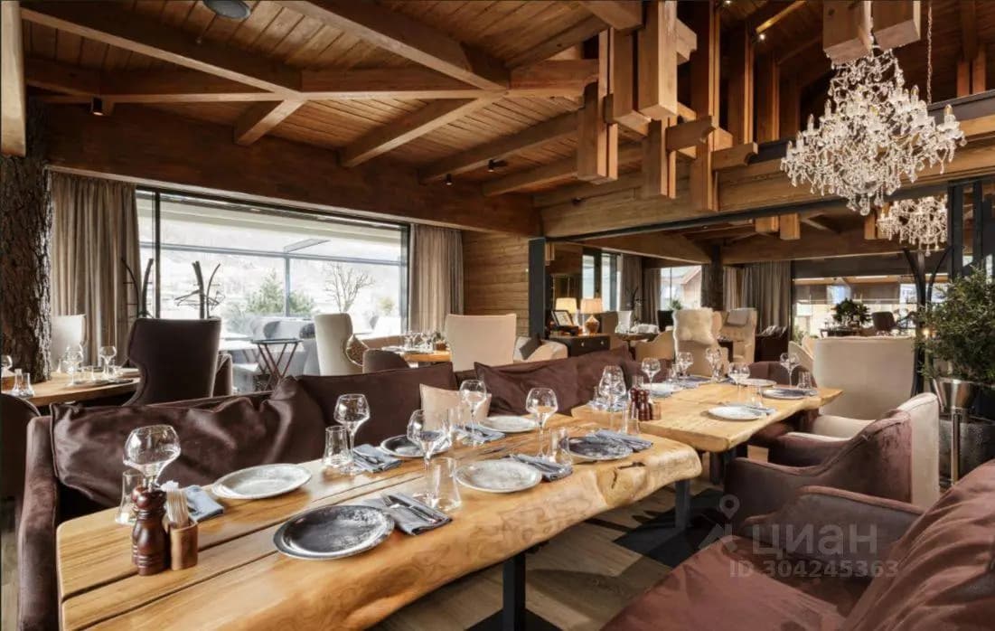 Ресторан Шале в Красной Поляне Столы